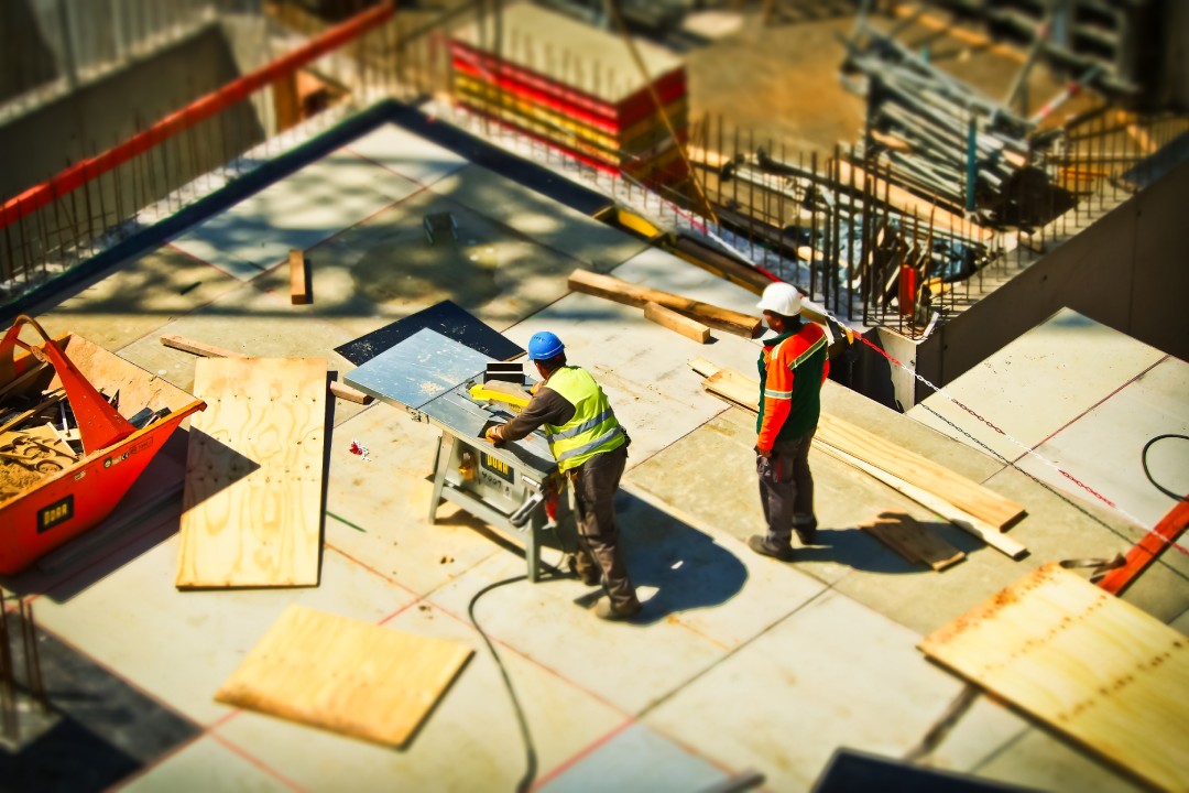https://www.rakresourcesgroup.com/wp-content/uploads/2020/07/2-man-on-construction-site-during-daytime-159306-1.jpg